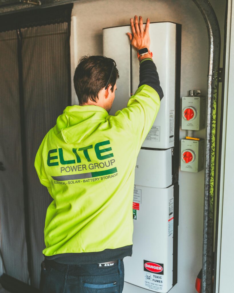 Installing an All-in-one Solar Inverter & Battery